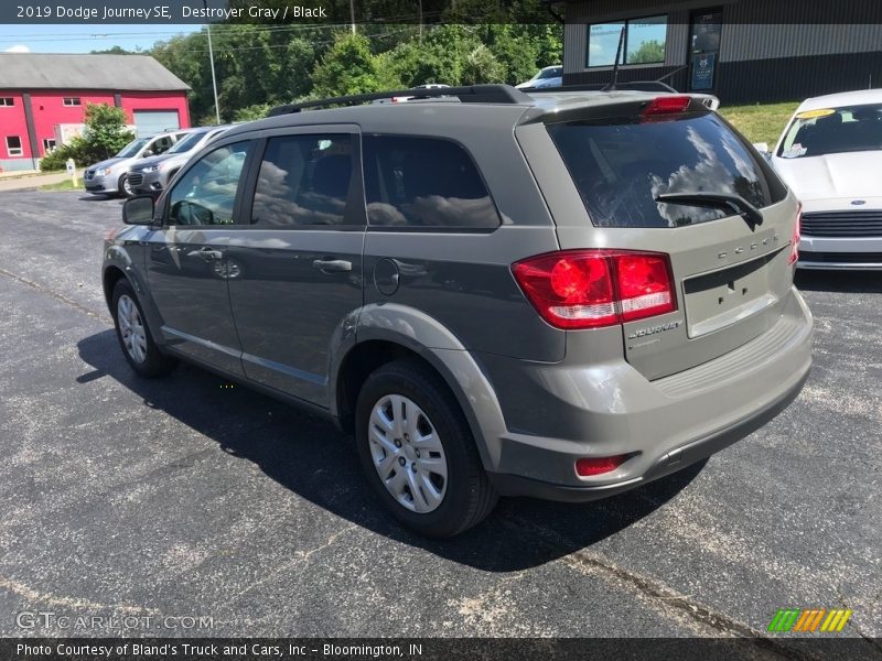 Destroyer Gray / Black 2019 Dodge Journey SE