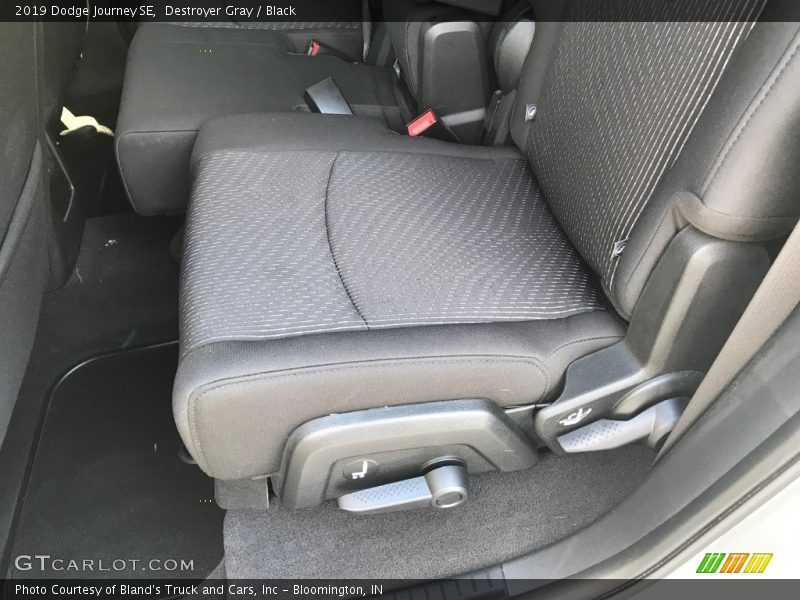 Destroyer Gray / Black 2019 Dodge Journey SE