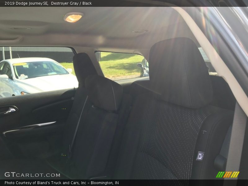 Destroyer Gray / Black 2019 Dodge Journey SE