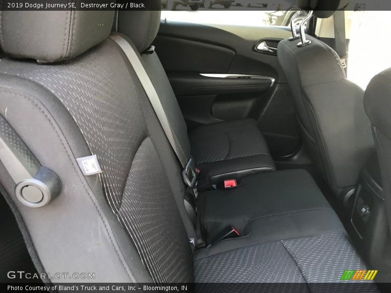 Destroyer Gray / Black 2019 Dodge Journey SE