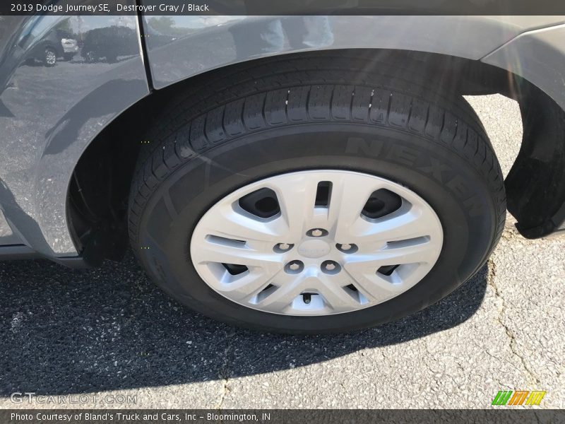 Destroyer Gray / Black 2019 Dodge Journey SE