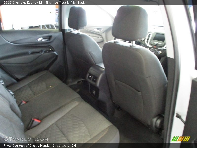 Silver Ice Metallic / Jet Black 2019 Chevrolet Equinox LT