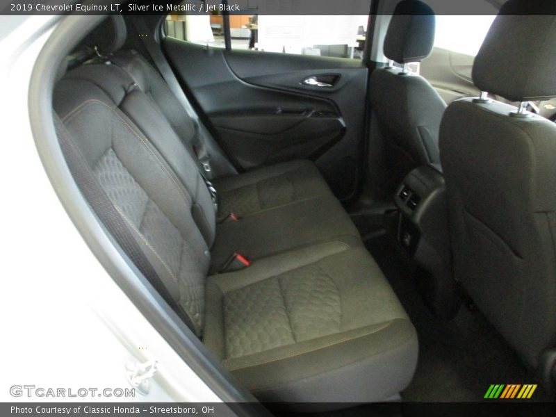 Silver Ice Metallic / Jet Black 2019 Chevrolet Equinox LT