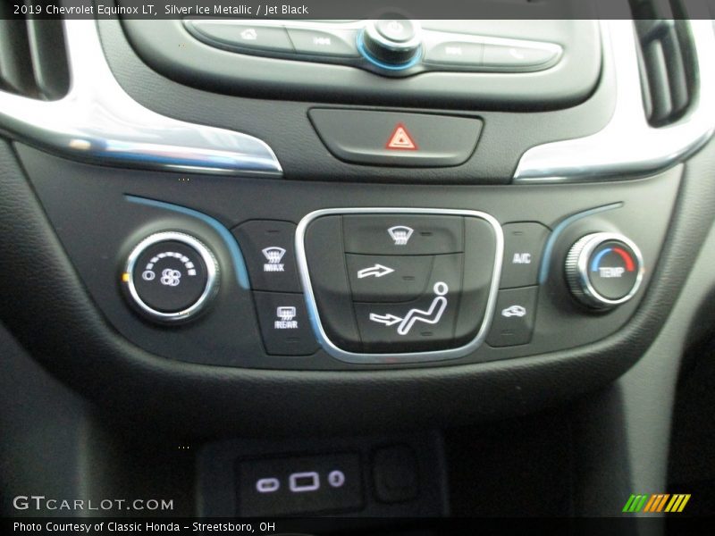 Silver Ice Metallic / Jet Black 2019 Chevrolet Equinox LT