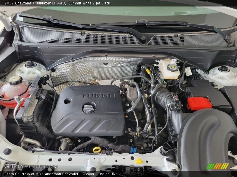Summit White / Jet Black 2022 Chevrolet TrailBlazer LT AWD