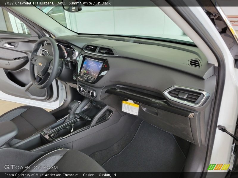Summit White / Jet Black 2022 Chevrolet TrailBlazer LT AWD