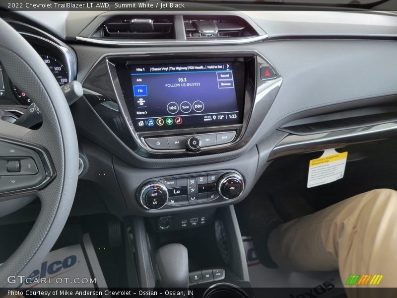 Summit White / Jet Black 2022 Chevrolet TrailBlazer LT AWD
