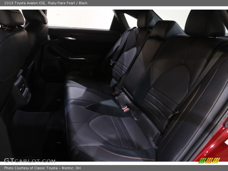 Ruby Flare Pearl / Black 2019 Toyota Avalon XSE
