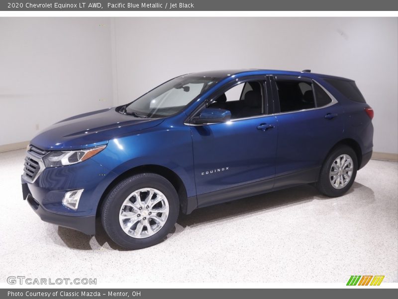 Front 3/4 View of 2020 Equinox LT AWD