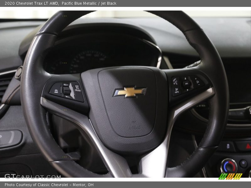  2020 Trax LT AWD Steering Wheel