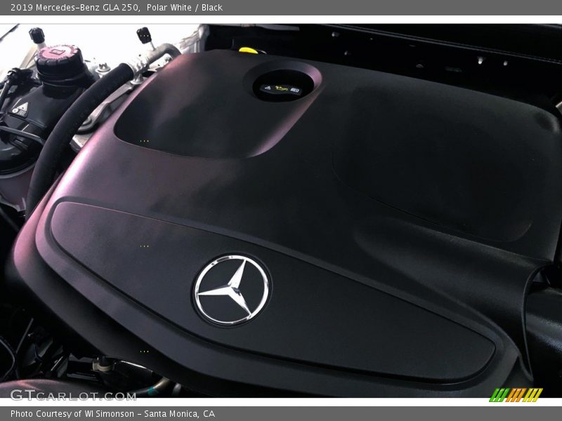 Polar White / Black 2019 Mercedes-Benz GLA 250