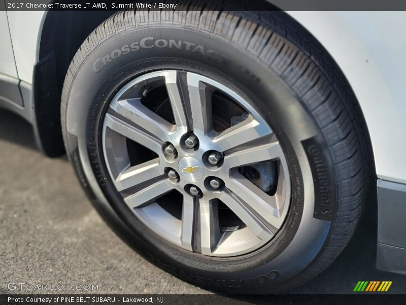 Summit White / Ebony 2017 Chevrolet Traverse LT AWD