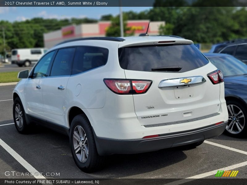 Summit White / Ebony 2017 Chevrolet Traverse LT AWD