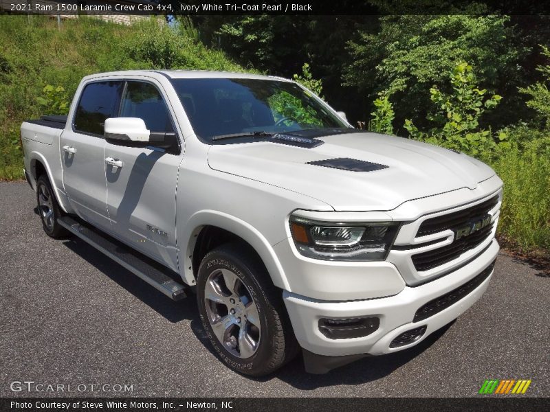 Ivory White Tri-Coat Pearl / Black 2021 Ram 1500 Laramie Crew Cab 4x4