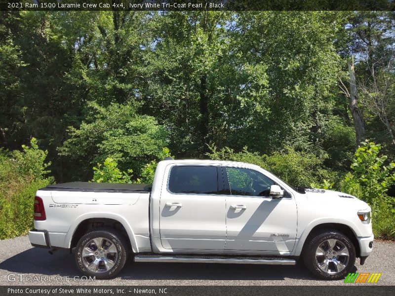 Ivory White Tri-Coat Pearl / Black 2021 Ram 1500 Laramie Crew Cab 4x4