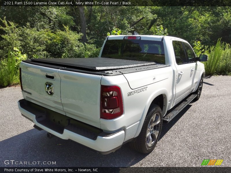 Ivory White Tri-Coat Pearl / Black 2021 Ram 1500 Laramie Crew Cab 4x4