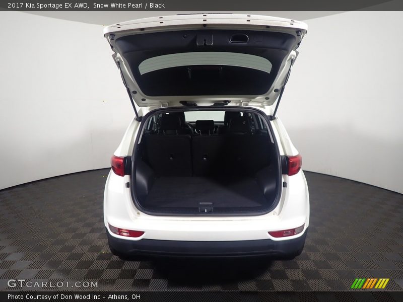 Snow White Pearl / Black 2017 Kia Sportage EX AWD