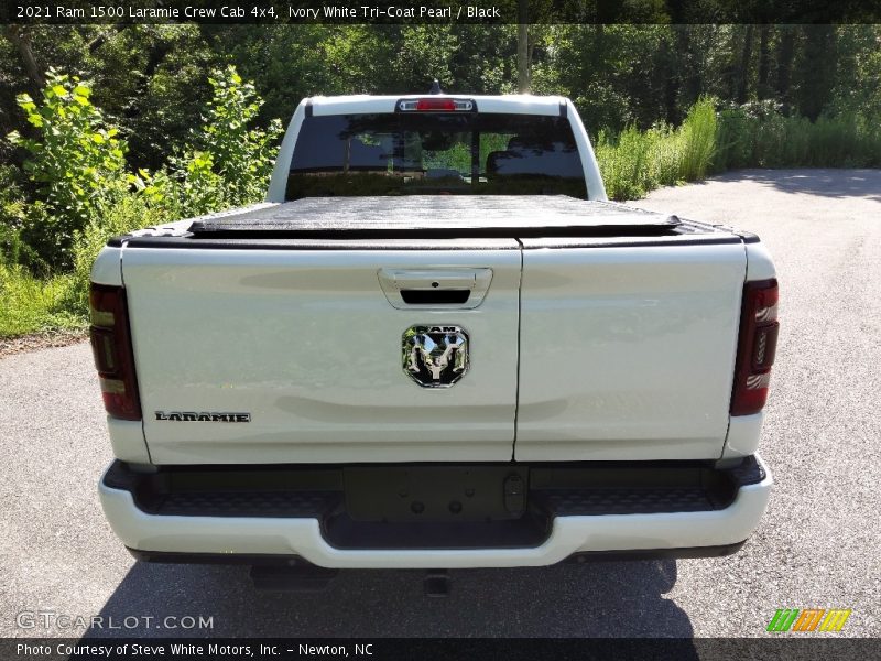 Ivory White Tri-Coat Pearl / Black 2021 Ram 1500 Laramie Crew Cab 4x4