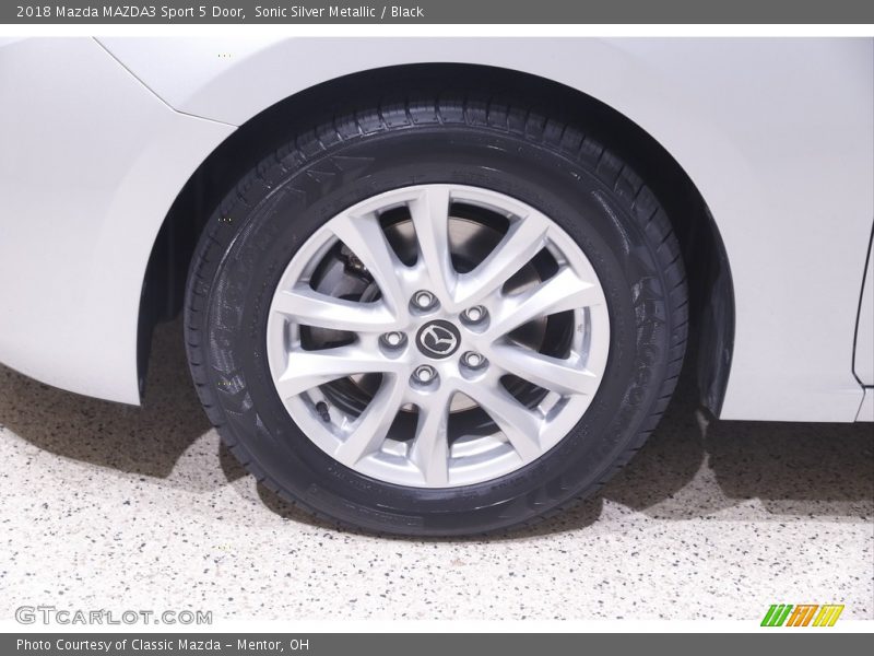 Sonic Silver Metallic / Black 2018 Mazda MAZDA3 Sport 5 Door