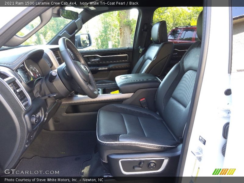 Ivory White Tri-Coat Pearl / Black 2021 Ram 1500 Laramie Crew Cab 4x4