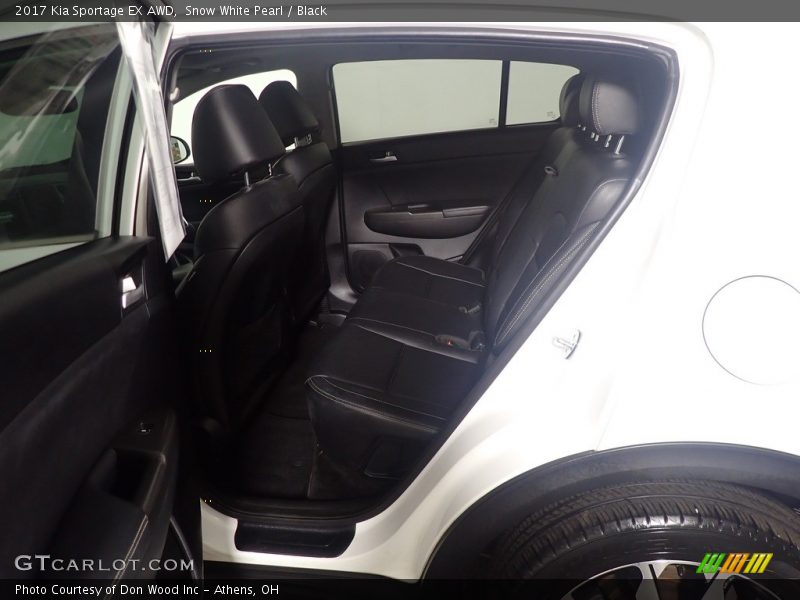 Snow White Pearl / Black 2017 Kia Sportage EX AWD