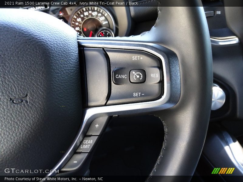 Ivory White Tri-Coat Pearl / Black 2021 Ram 1500 Laramie Crew Cab 4x4
