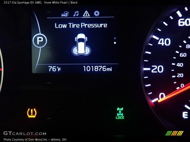 Snow White Pearl / Black 2017 Kia Sportage EX AWD