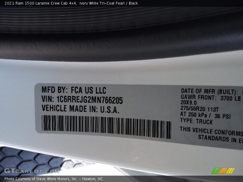 Ivory White Tri-Coat Pearl / Black 2021 Ram 1500 Laramie Crew Cab 4x4