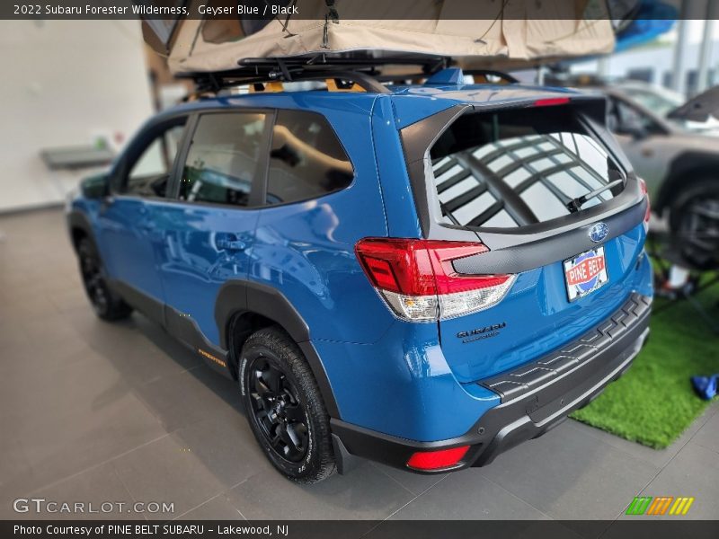 Geyser Blue / Black 2022 Subaru Forester Wilderness