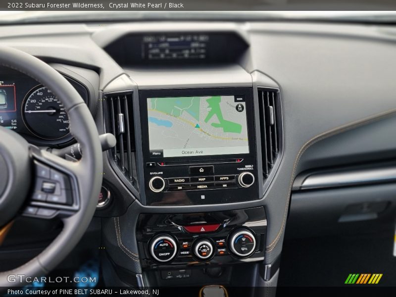 Crystal White Pearl / Black 2022 Subaru Forester Wilderness
