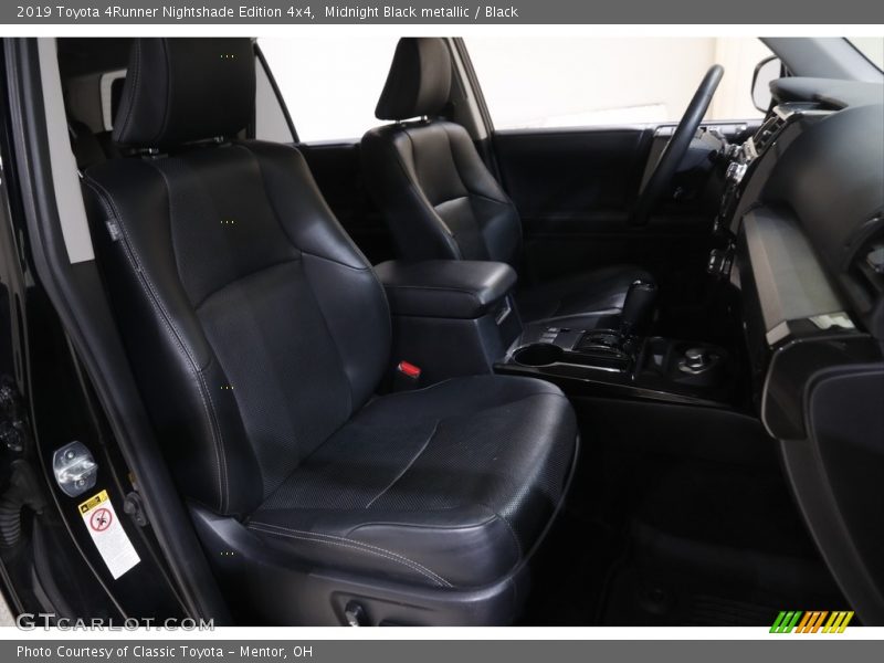 Midnight Black metallic / Black 2019 Toyota 4Runner Nightshade Edition 4x4