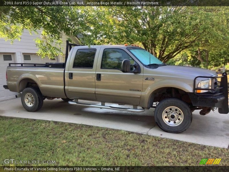 Arizona Beige Metallic / Medium Parchment 2003 Ford F350 Super Duty XLT Crew Cab 4x4