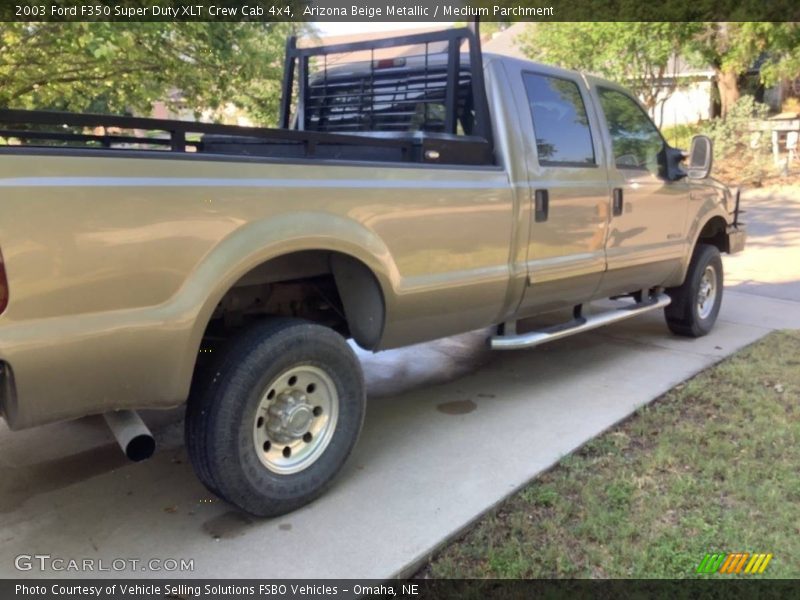 Arizona Beige Metallic / Medium Parchment 2003 Ford F350 Super Duty XLT Crew Cab 4x4