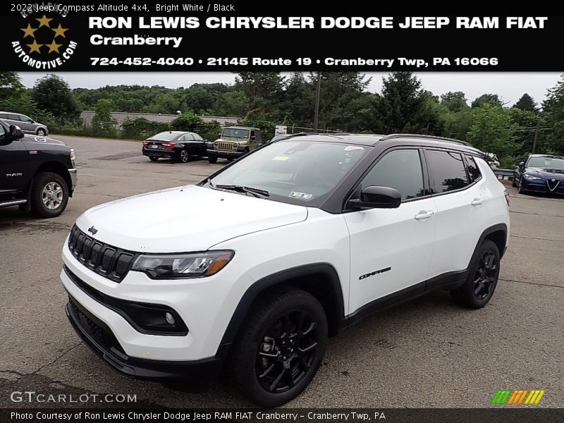Bright White / Black 2022 Jeep Compass Altitude 4x4