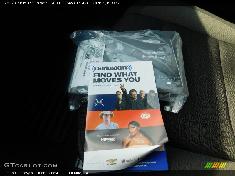 Black / Jet Black 2022 Chevrolet Silverado 1500 LT Crew Cab 4x4