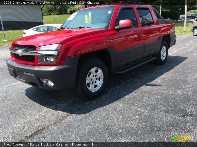 Victory Red / Dark Charcoal 2003 Chevrolet Avalanche 1500 4x4