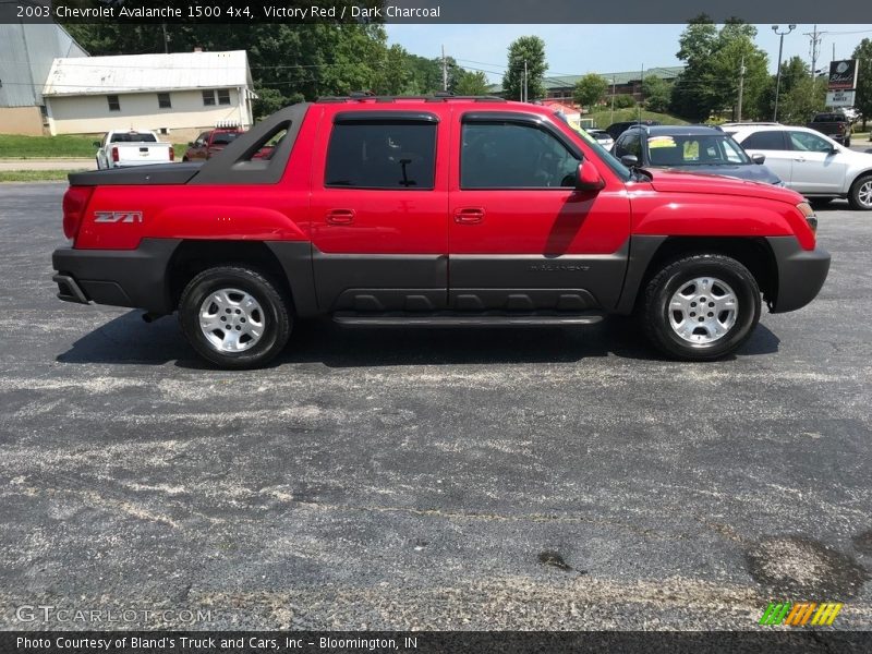 Victory Red / Dark Charcoal 2003 Chevrolet Avalanche 1500 4x4