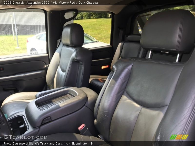 Victory Red / Dark Charcoal 2003 Chevrolet Avalanche 1500 4x4