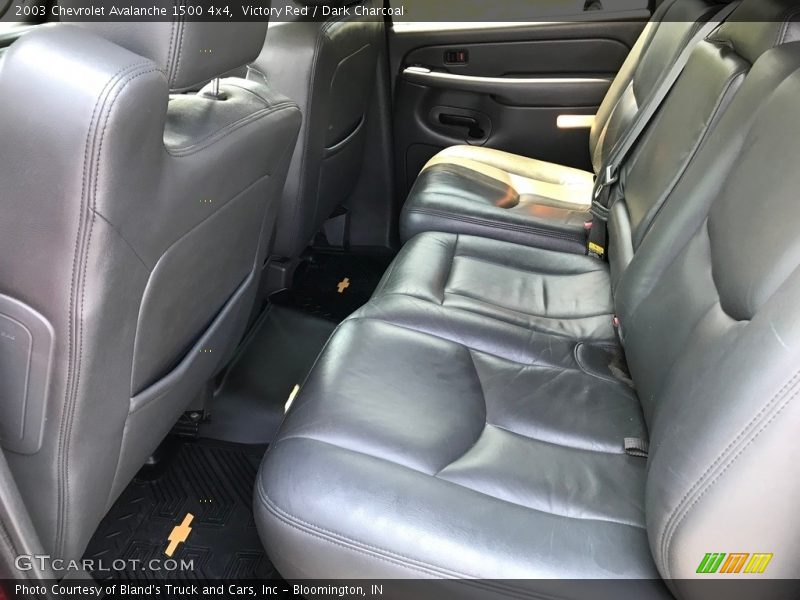 Victory Red / Dark Charcoal 2003 Chevrolet Avalanche 1500 4x4