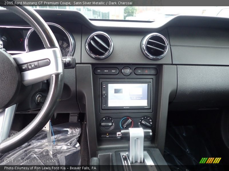 Satin Silver Metallic / Dark Charcoal 2005 Ford Mustang GT Premium Coupe