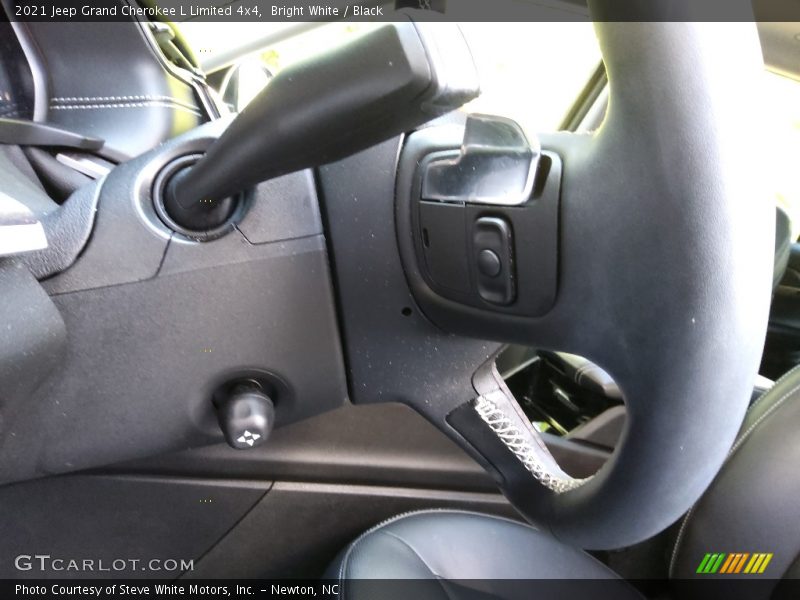 Bright White / Black 2021 Jeep Grand Cherokee L Limited 4x4