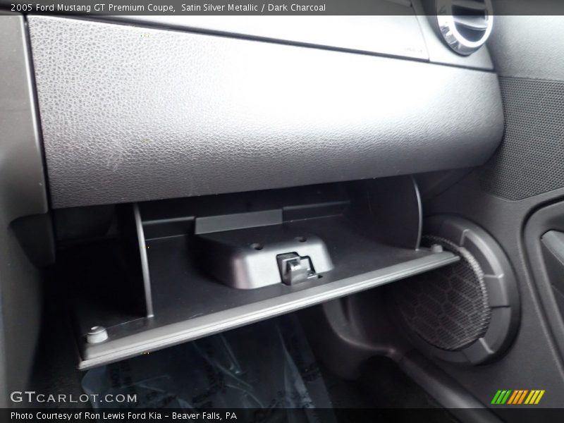 Satin Silver Metallic / Dark Charcoal 2005 Ford Mustang GT Premium Coupe