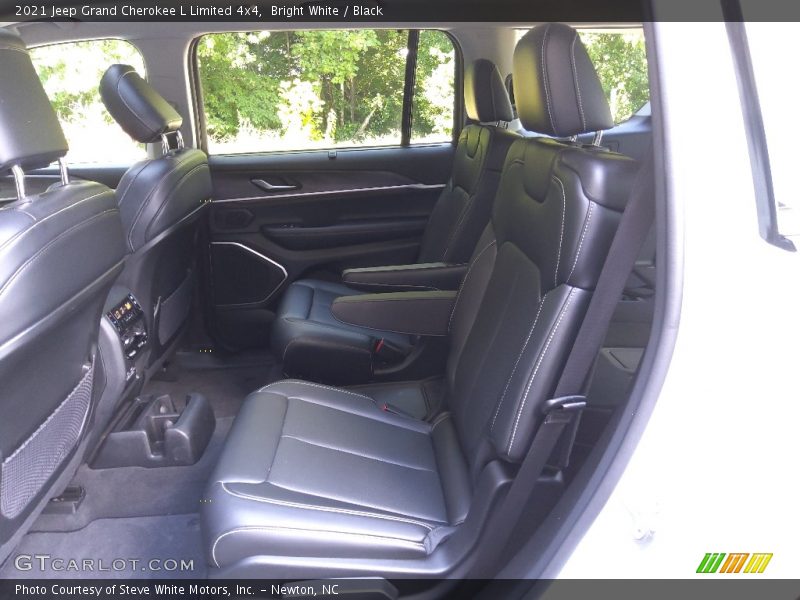 Bright White / Black 2021 Jeep Grand Cherokee L Limited 4x4