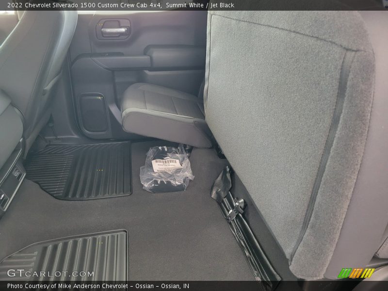 Summit White / Jet Black 2022 Chevrolet Silverado 1500 Custom Crew Cab 4x4