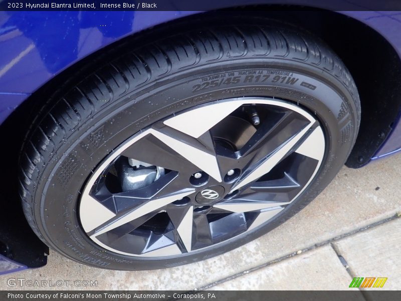  2023 Elantra Limited Wheel