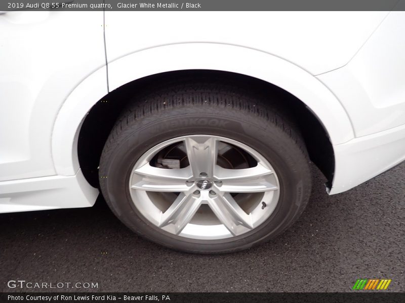 Glacier White Metallic / Black 2019 Audi Q8 55 Premium quattro