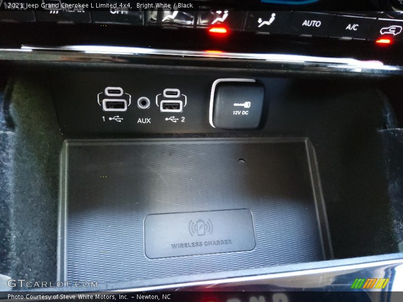 Bright White / Black 2021 Jeep Grand Cherokee L Limited 4x4