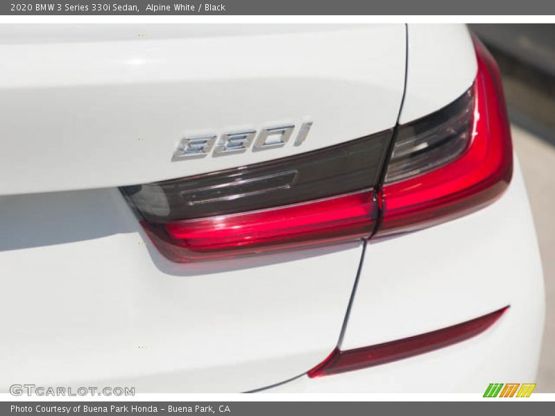 Alpine White / Black 2020 BMW 3 Series 330i Sedan