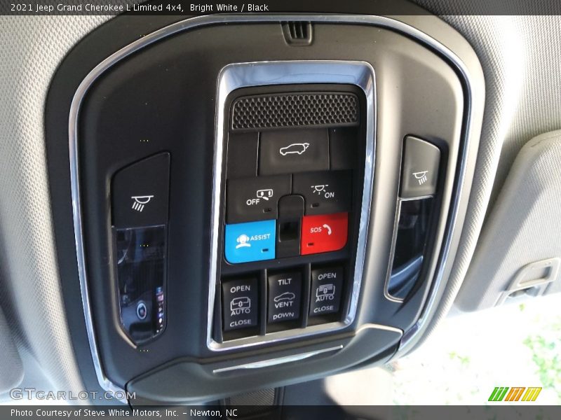 Bright White / Black 2021 Jeep Grand Cherokee L Limited 4x4