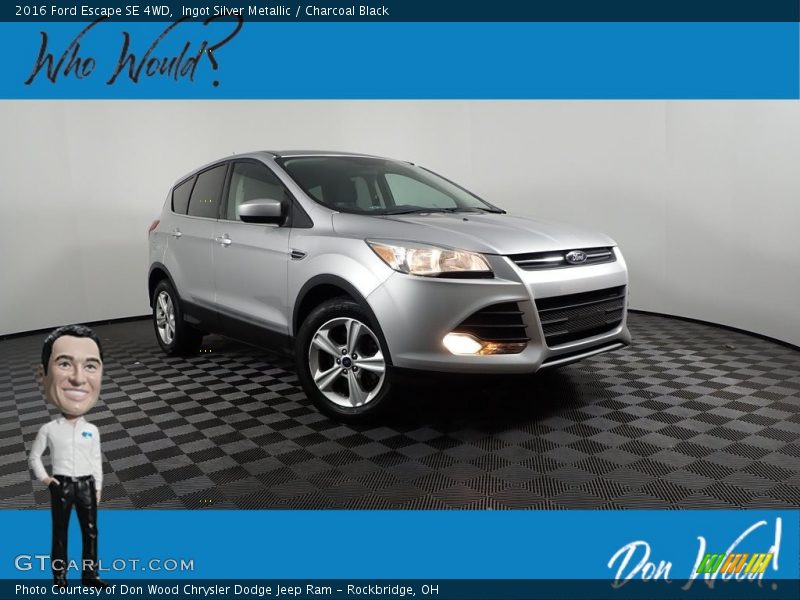 Ingot Silver Metallic / Charcoal Black 2016 Ford Escape SE 4WD
